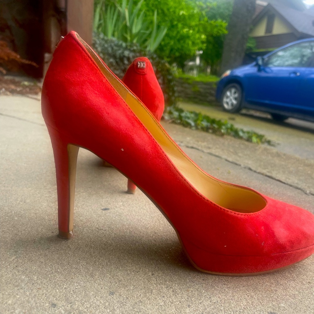 Ivanka Trump Red Suede Platform Pumps 7.5